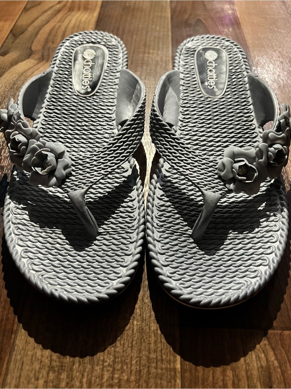 chatties Light Gray Floral Thong Sandals